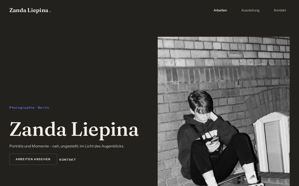 Screenshot der Startseite von zandaliepina.de